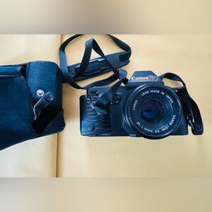 Vintage Canon T70 / FD 50mm  black